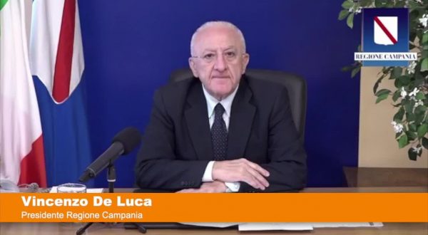 Covid, De Luca “Non avrei aperto tutte le scuole”