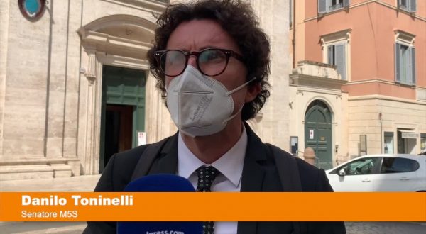 Toninelli “Coprifuoco? Se prematuro rischio nuove chiusure”