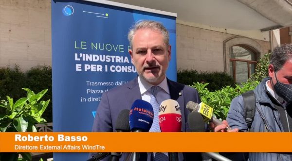 Tlc, Basso (WindTre) “Rivedere limiti sui campi elettromagnetici”