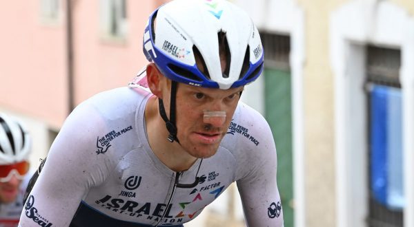 Dombrowski vince la quarta tappa del Giro, De Marchi in rosa