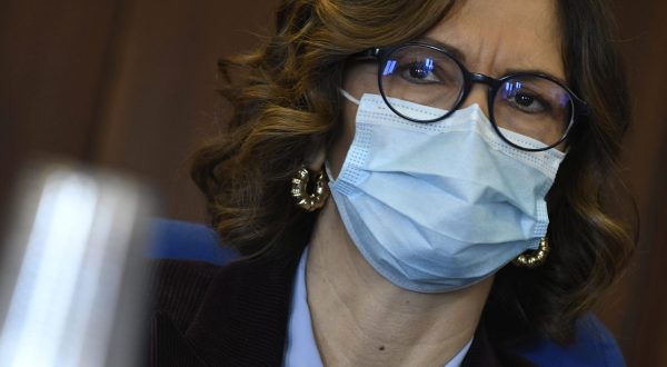 Vaccini, Gelmini alle Regioni “Proseguire la decisa accelerazione”