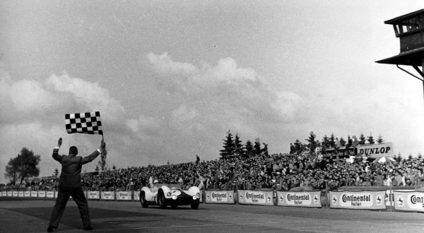 60 anni fa il trionfo di Maserati Tipo 61 al Nùrburgring