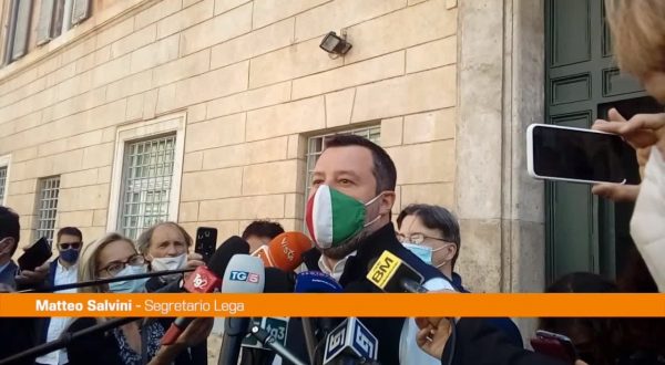 Salvini: “Accelerare con le riaperture”