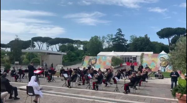 Al Policlinico Gemelli concerto banda musicale Arma carabinieri