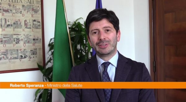 Covid, Speranza: “Guardiamo con fiducia alle prossime settimane”