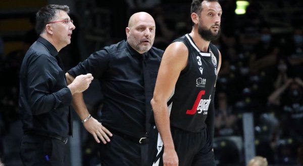 Virtus Bologna campione dopo 20 anni, Milano battuta 4-0