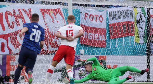 Skriniar-gol, Slovacchia batte Polonia 2-1