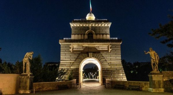 Roma, nuova illuminazione per la Torretta Valadier di Ponte Milvio