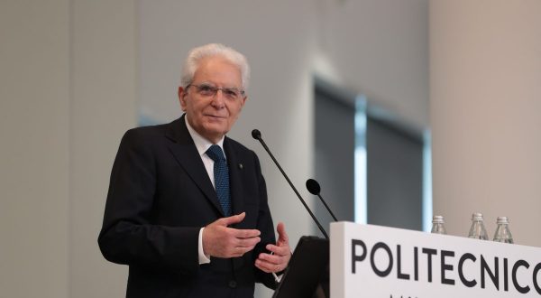 Mattarella “Per l’Italia un nuovo inizio”