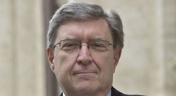 Giovannini “Addio alle auto a benzina e diesel entro il 2040”