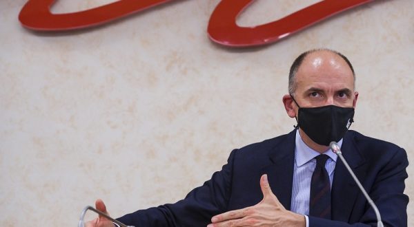 Letta “Impegno totale Pd per costruire Europa sociale”