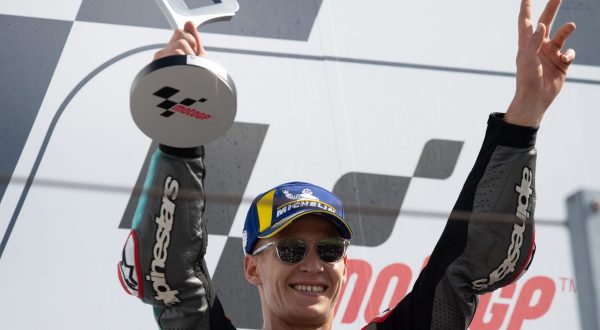 Quartararo trionfa ad Assen, doppietta Yamaha con Vinales