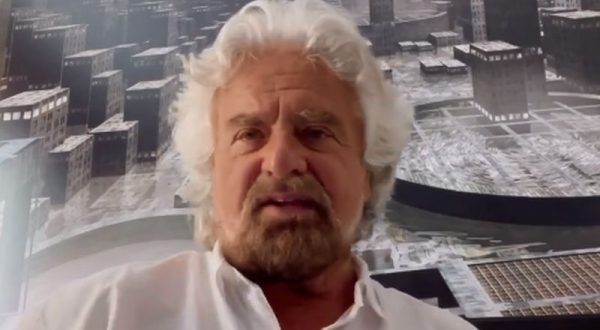 M5S, Grillo “Non sono padre padrone, Conte non è persona adatta”