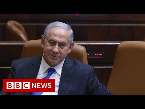 Former Israel PM Netanyahu sits in wrong chair after loss  – BBC News