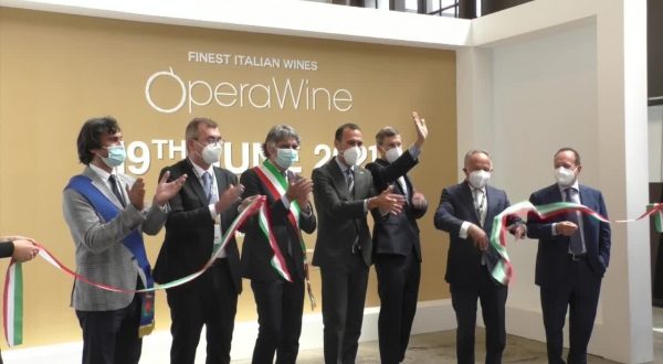 Il vino italiano torna protagonista