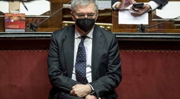 Ue, Franco “Evitare una stretta di bilancio”