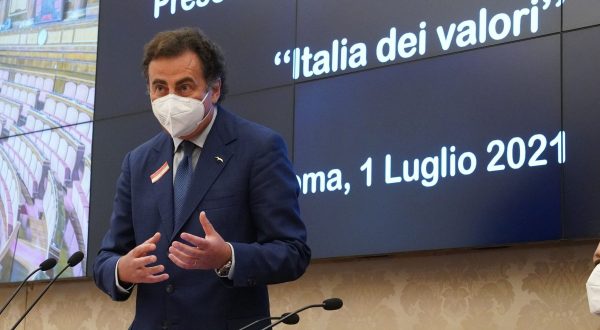 Italia dei Valori torna in Parlamento “Opposizione costruttiva”