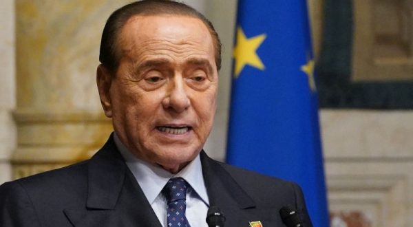 Governo, Berlusconi “Deve finire il suo compito fino al 2023”