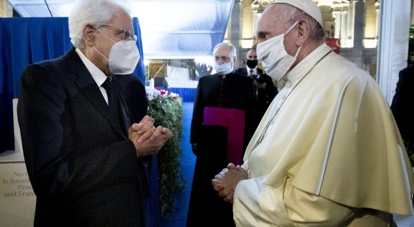 Mattarella “Per il Papa affettuoso pensiero da tutti gli italiani”