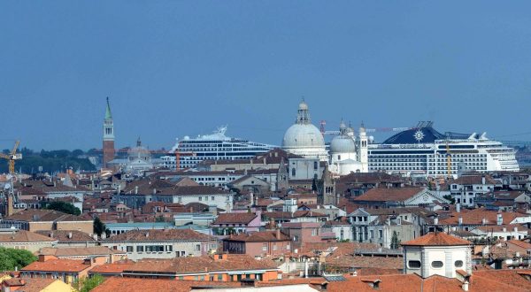 Dall’1 agosto stop alle grandi navi a Venezia