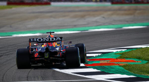 Sprint qualifying a Verstappen, in pole a Silverstone