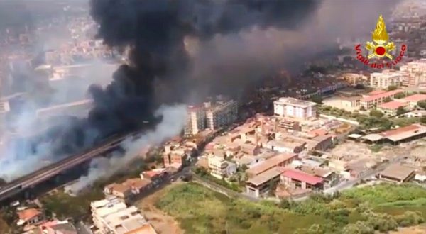 Sicilia in fiamme. Incendi a Palermo, Messina e Catania