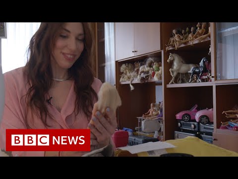 The woman giving toys a new life – BBC News