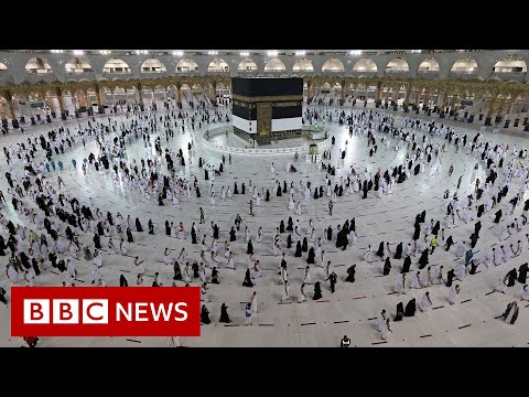 Masks and social distancing at downsized Hajj – BBC News