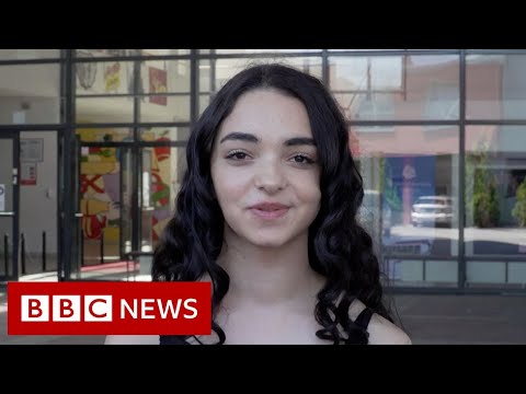 Roma teenager: ‘My only goal is to finish school’ – BBC News