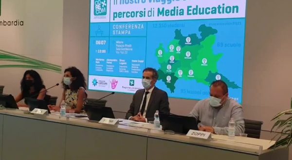 Cyberbullismo, in 12 mila a lezione con Corecom, dal 2022 anche bambini