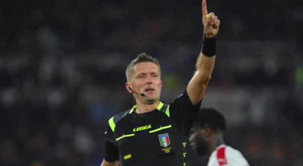 Il pallone racconta – Arbitri e Var a Euro2020