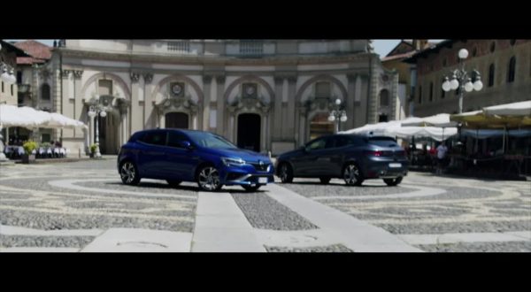 Nuova Renault Megane E-Tech plug-in hybrid