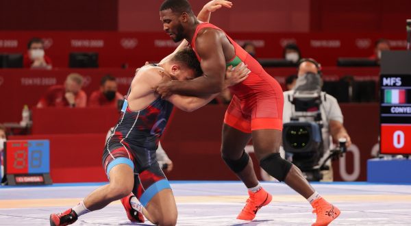 Bronzo Conyedo nella lotta libera 97 kg