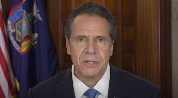 Si dimette il governatore di New York Andrew Cuomo