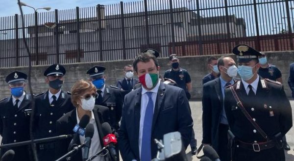 Gregoretti, per il gup di Catania Salvini ha agito secondo le norme