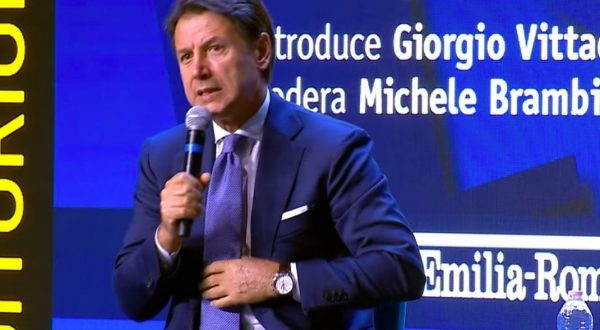 Conte “Dialogo con i talebani non significa riconoscimento”