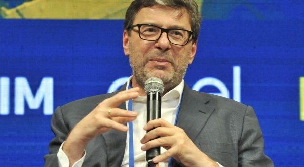 Pil, Giorgetti “Pensiamo di raggiungere +6%, forse è merito di Draghi”