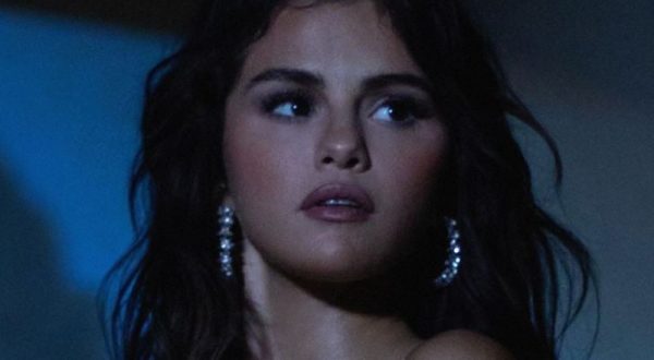 Selena Gomez torna con il singolo “999”