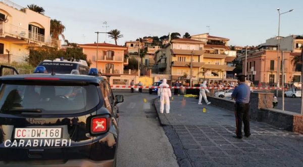 Uccide la ex in strada nel Catanese, ricercato per omicidio trovato impiccato