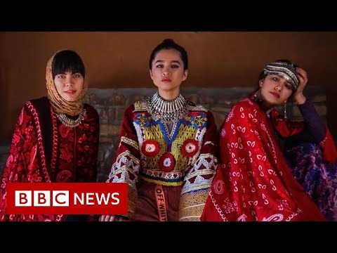 Fashion photographer: ‘The world doesn’t see this part of Afghanistan’ – BBC News