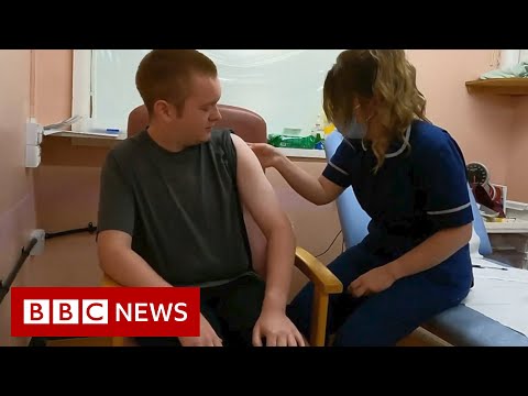 Trying to get a Covid vaccine with needle phobia – BBC News