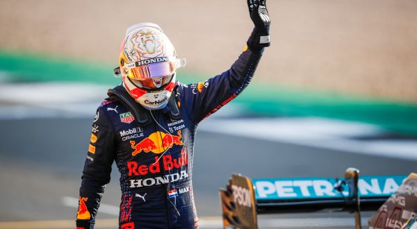 Trionfa Verstappen su Hamilton in Olanda, Leclerc 5°