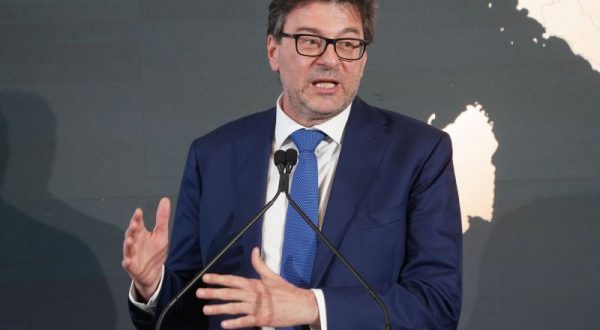 Giorgetti “Prevedo l’estensione del green pass, è misura di garanzia”