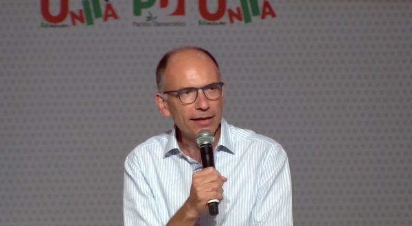 Letta “La maggioranza del Paese è favorevole a estensione green pass”