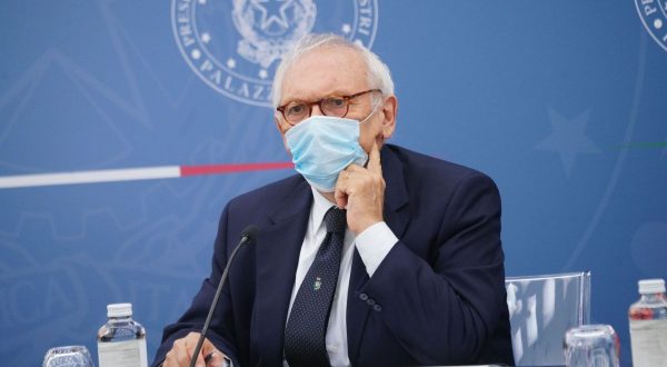 Bianchi “Senza mascherina a scuola se tutti vaccinati è un obiettivo”