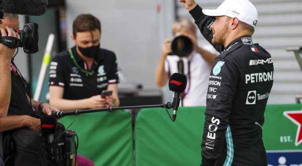 Sprint Qualifying di Monza a Bottas ma in pole va Verstappen