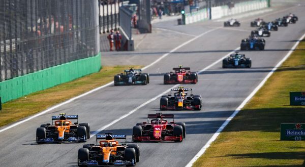 Ricciardo vince a Monza, 4^ Leclerc, fuori Hamilton e Verstappen