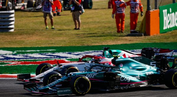 F.1: Aston Martin conferma per il 2022 Stroll e Vettel