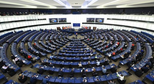 Parlamento Ue chiede che violenza genere diventi crimine comunitario