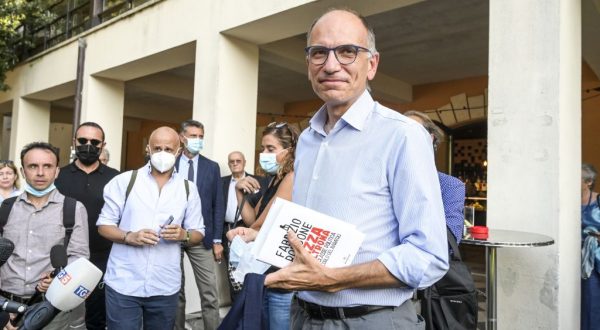 Letta “Il Green Pass può evitare l’obbligo di vaccinazione”